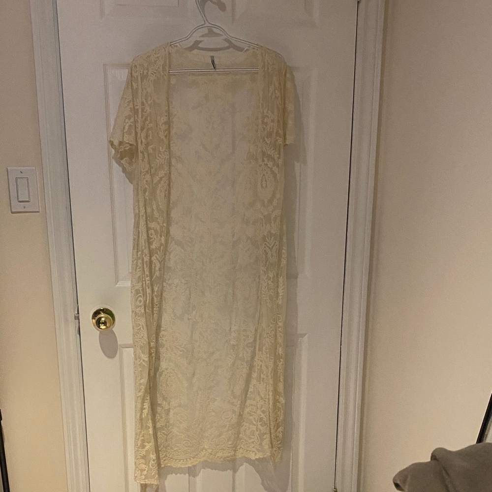 Only Beige Lace Open-Front Tunic